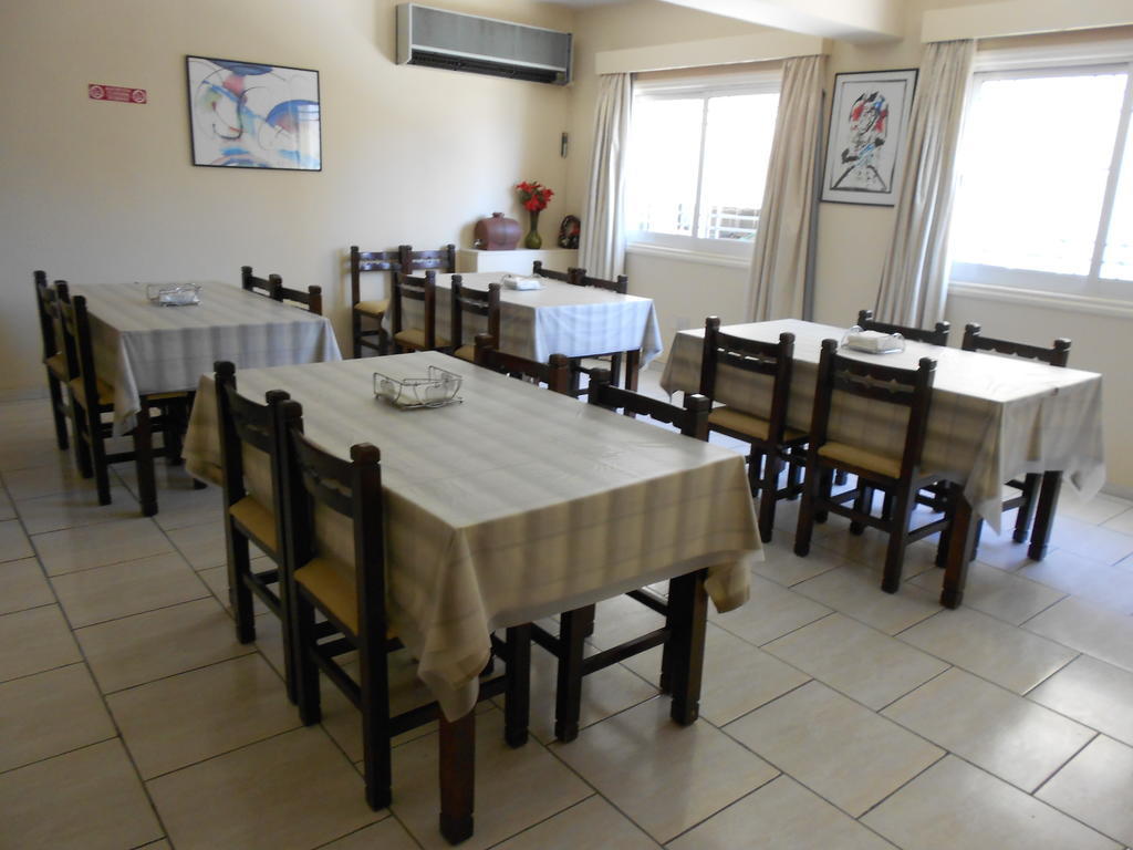 Denis Hotel Никосия Экстерьер фото